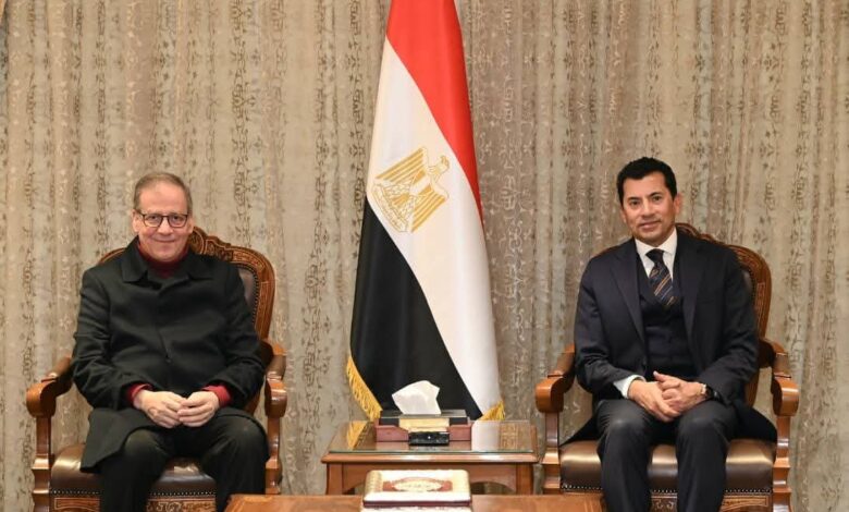 وزير الشباب والرياضة يلتقي اللجنة الطبية لمتابعة كفاءة تقديم الخدمات الطبية وتطبيق الكود الطبي للرياضيين 1 FB IMG 1769361066236