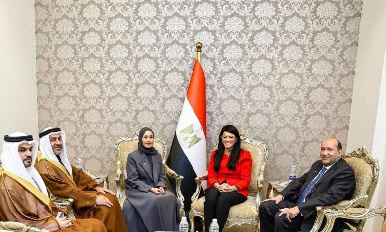 خلال حفل إعلان الفائزين بجائزة مصر للتميز الحكومي: د. رانيا المشاط تلتقي وزيرة الدولة للتطوير الحكومي والمستقبل بدولة الإمارات العربية لبحث تعزيز التعاون المشترك 1 FB IMG 1769522098915