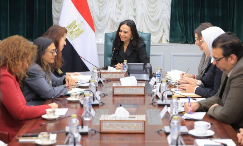 وزيرة التضامن الاجتماعي تلتقي رئيسة بعثة اللجنة الدولية للصليب الأحمر بالقاهرة 1 FB IMG 1769605977845