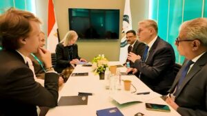 وزير البترول والثروة المعدنية يبحث التعاون في قطاع التعدين مع شركات كندية واسترالية 3 IMG 20260114 WA0033