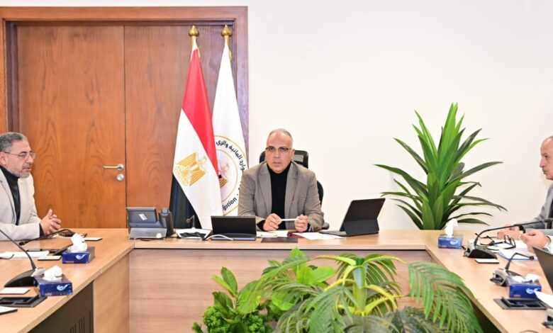 وزير الري خلال متابعته جهود "المركز القومي لبحوث المياه 1 IMG 20260122 WA0016