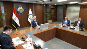 وزير البترول والثروة المعدنية يبحث مع "شينج فا" الصينية آفاق الاستثمار في التعدين والصناعات المصاحبة 2 IMG 20260122 WA0024