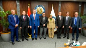 خلال الجمعية العامة لشركة البتروكيماويات المصرية : قطاع البترول يكثف الجهود لتوطين صناعة منتج PVC المستخدم في الوثائق المؤمنة 4 IMG 20260127 WA0023