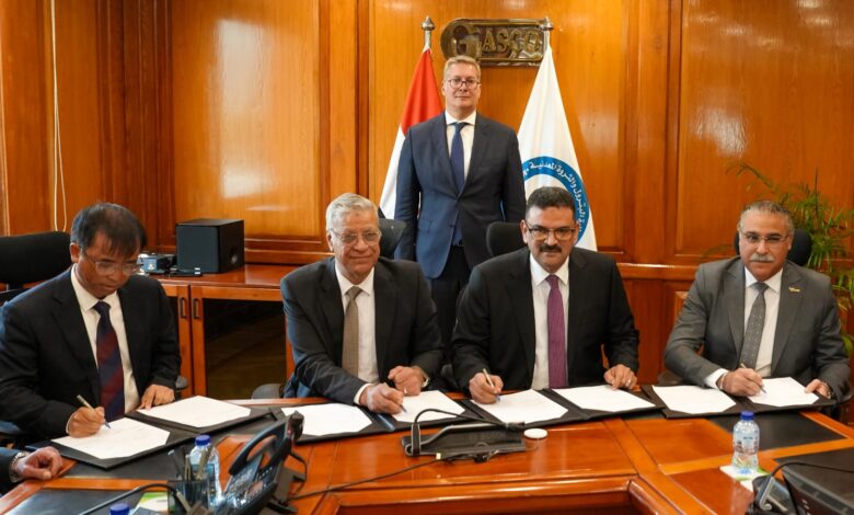 وزير البترول والثروة المعدنية يشهد توقيع مذكرة تفاهم مع "شينج فا" الصينية للاستثمار في تعظيم القيمة المضافة من الخامات التعدينية 1 IMG 20260127 WA0042