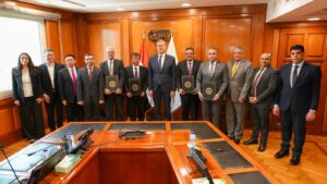 وزير البترول والثروة المعدنية يشهد توقيع مذكرة تفاهم مع "شينج فا" الصينية للاستثمار في تعظيم القيمة المضافة من الخامات التعدينية 2 IMG 20260127 WA0046
