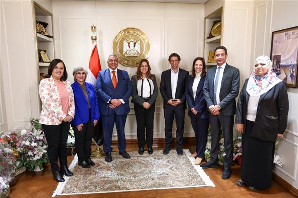 وزيرة التنمية المحلية والبيئة تشهد التوقيع على بروتوكول مع مؤسسة إم إن تي للتنمية 1 20260219143959133