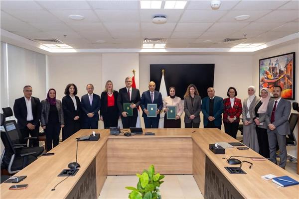 نائبة وزير الخارجية تشارك في مراسم التوقيع على اتفاقية لحماية الشواطئ 1 20260226140117841