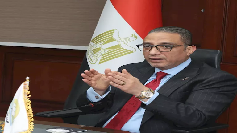 توجيهات مهمة من محافظ الجيزة بشأن كفاءة منظومة النظافة بالأحياء والمناطق الأكثر احتياجًا 1 2026 2 19 15 14 21 973
