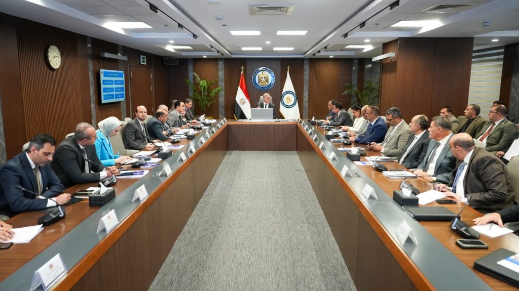 ميناء الحمراء البترولي يبدأ نشاط تخزين وتداول البترول الخام لحساب الغير 7 70e1b85e b73e 433a a4e3 2eec0f4b18cb