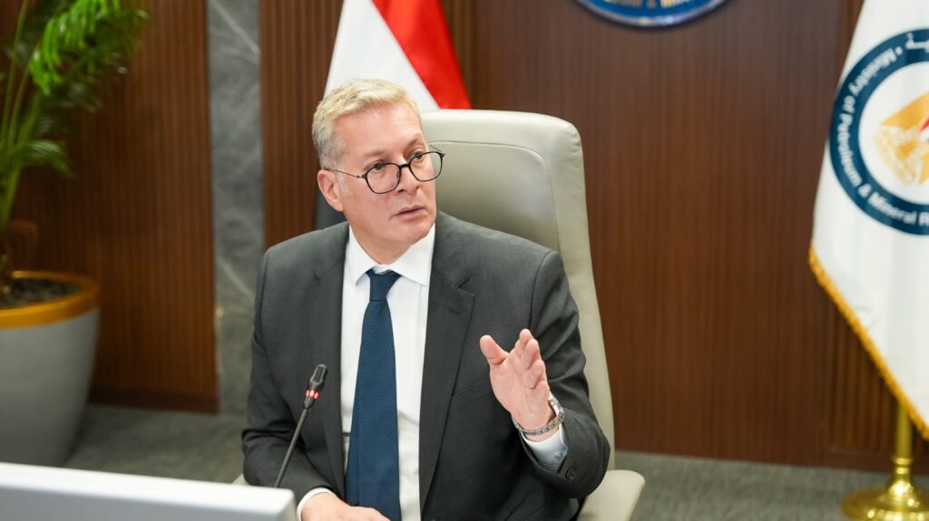 ميناء الحمراء البترولي يبدأ نشاط تخزين وتداول البترول الخام لحساب الغير 4 991e3deb 8e7c 4d6d 9ffa 61c36d0389ad