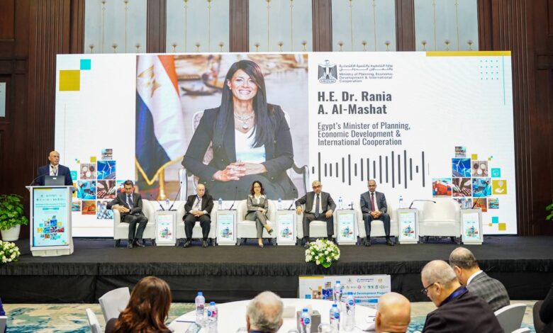 وزيرة التخطيط والتنمية الاقتصادية والتعاون الدولي تشهد مؤتمرًا موسعًا لتعزيز الشراكة بين البنك الدولي والاتحاد المصري لمقاولي التشييد والبناء 1 FB IMG 1770111389892