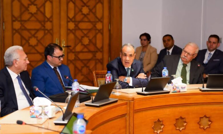 وزير الخارجية يلتقي سفراء مصريين سابقين متخصصين في الشأن الإفريقي 1 FB IMG 1770578907119