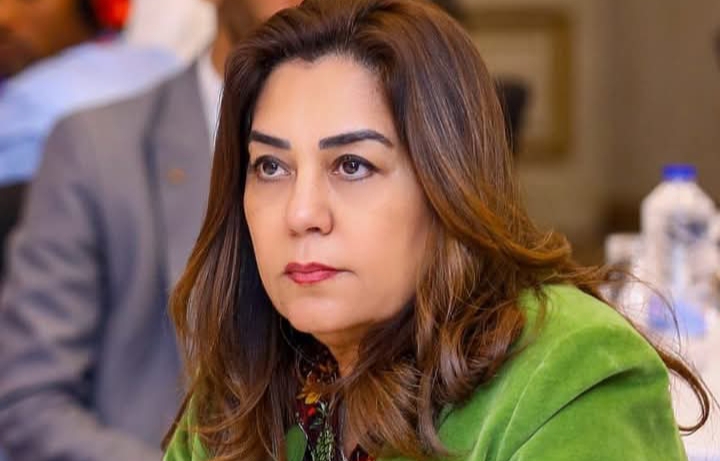 د. منال عوض توجه بالمتابعة المستمرة والتعامل الفوري مع المخلفات بأحد الشوارع القريبة من الأهرامات بما يتناسب مع الطابع الحضاري للمنطقة الأثرية 1 Screenshot ٢٠٢٦٠٢٠٩ ٢٠٠٢٠٧