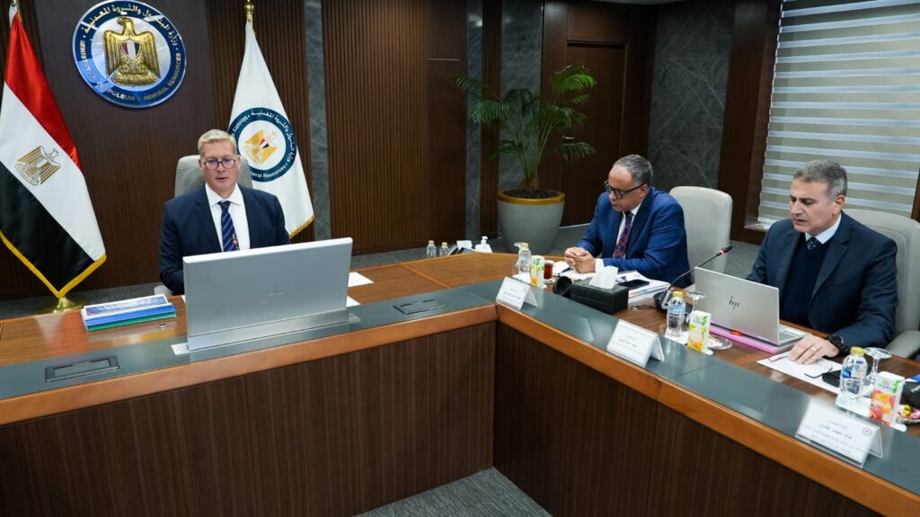 وزير البترول والثروة المعدنية يعتمد الموازنات الاستثمارية 14 WhatsApp Image 2026 02 12 at 11.14.21 AM 3