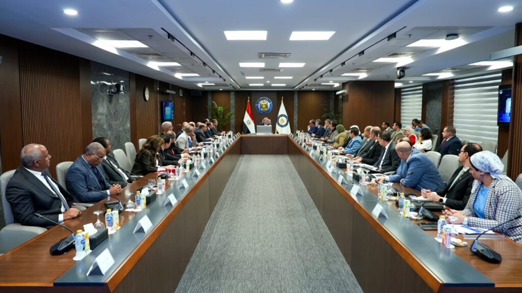 وزير البترول والثروة المعدنية يعتمد الموازنات الاستثمارية 3 WhatsApp Image 2026 02 12 at 11.14.21 AM 4