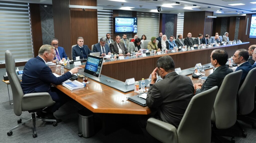 وزير البترول والثروة المعدنية يعتمد الموازنات الاستثمارية 20 WhatsApp Image 2026 02 12 at 11.14.22 AM 6