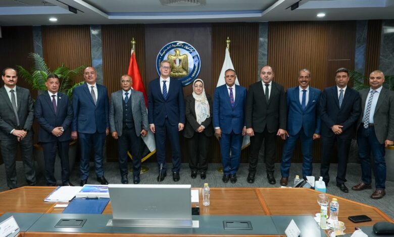 وزير البترول والثروة المعدنية يعتمد الموازنات الاستثمارية 1 WhatsApp Image 2026 02 12 at 11.14.22 AM