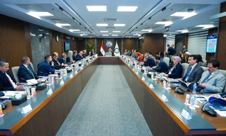 برئاسة وزير البترول والثروة المعدنية… اللجنة العليا لمؤتمر ومعرض مصر الدولي للطاقة "إيجبس 2026" تتابع استعدادات تنظيم النسخة التاسعة المقرر انطلاقها 30 مارس المقبل 1 WhatsApp Image 2026 02 18 at 10.46.10 AM