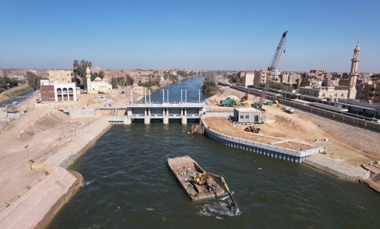وزير الري يتابع تشغيل مجموعة قناطر ديروط لتحسين الرى في ١.٦٠ مليون فدان بالصعيد 1 WhatsApp Image 2026 02 22 at 3.19.53 PM