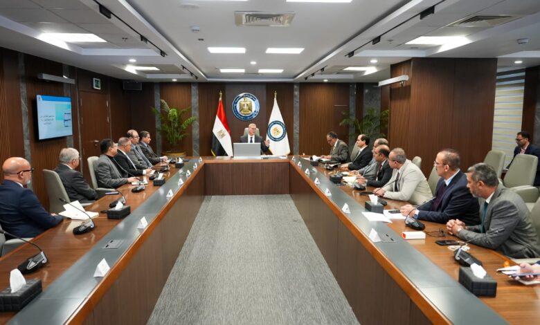 وزير البترول والثروة المعدنية يتابع مع شركات الخدمات العالمية تطوير تكنولوجيا حفر الآبار لزيادة الإنتاج البترولي 1 ff4d4016 3737 4fec af56 449b67c7ea7a