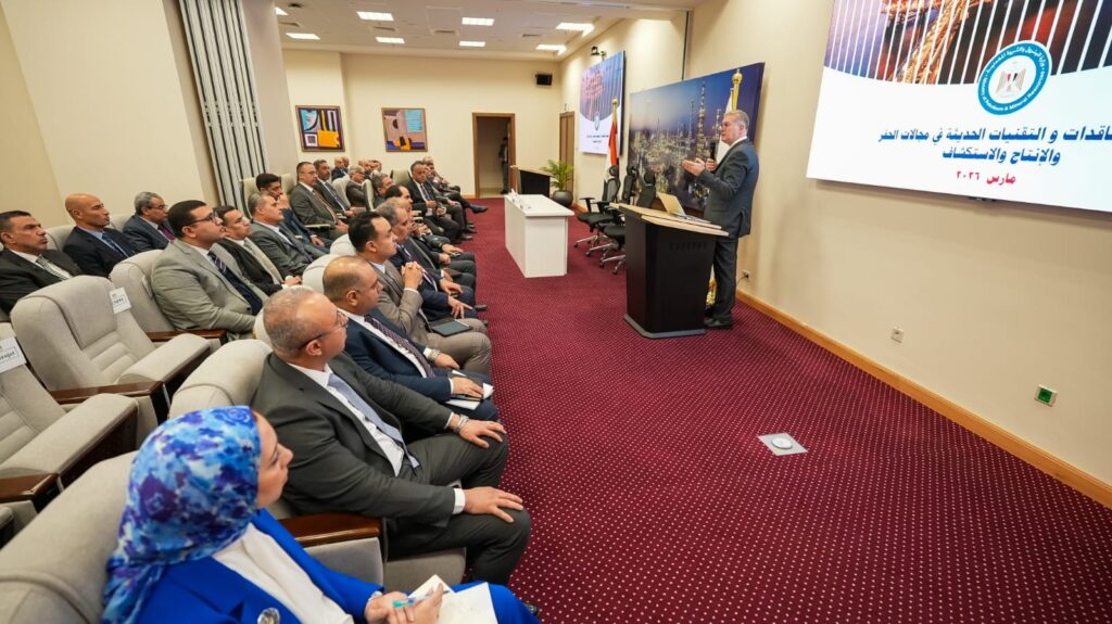 وزير البترول والثروة المعدنية لشركاء الاستثمار / أنظمة تعاقدية مبتكرة وأساليب حديثة لدعم زيادة الإنتاج البترولي 4 019bfad3 9504 48b7 9fa1 9a5b39fe7a3e