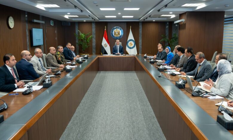 عقب موافقة مجلس الوزراء.. وزير البترول والثروة المعدنية يبحث تنفيذ المسح الجوي الشامل للمعادن في مصر 1 IMG 20260311 WA0021