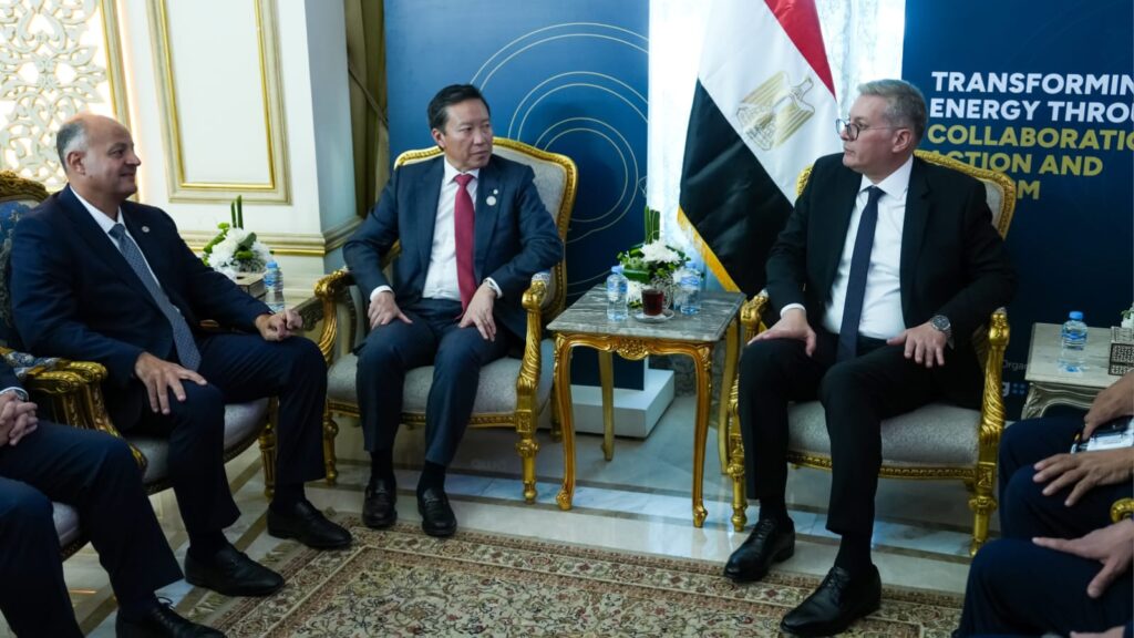 وزير البترول والثروة المعدنية يبحث مع بي بي الانجليزية تعزيز أعمالها في مصر 2 WhatsApp Image 2026 03 31 at 8.47.47 AM