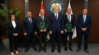 وزير البترول والثروة المعدنية يشهد توقيع عقد توريد خام الفوسفات للمجمع الصناعي الجديد بالمنطقة الاقتصادية لقناة السويس 7 684b485d 6d72 4eef 8754 095e838863fe