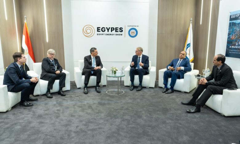 وزير البترول والثروة المعدنية يبحث مع مسؤولي إنرجين اليونانية زيادة استثمارات الشركة في استكشاف وإنتاج الغاز بالبحر المتوسط 1 IMG 20260401 WA0092
