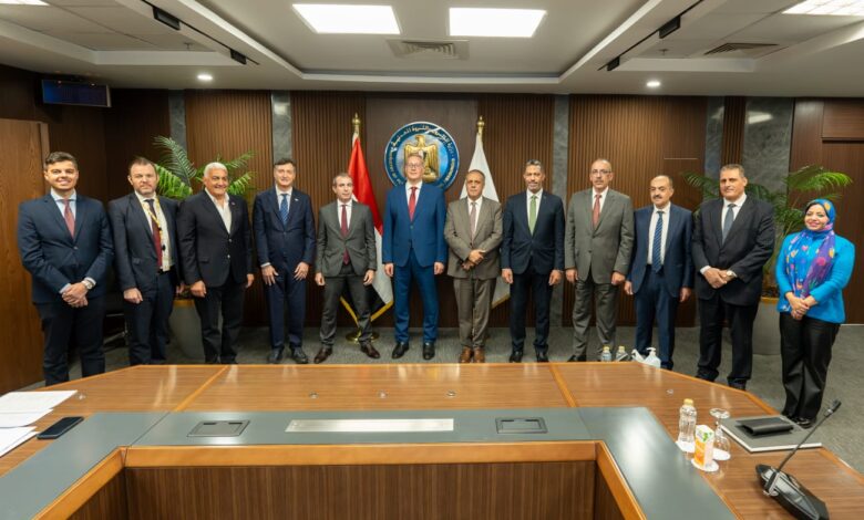 وزير البترول والثروة المعدنية يشهد توقيع مذكرة نوايا مع “إيني” لتجديد الالتزام بمنطقة شمال بورسعيد 1 IMG 20260402 WA0092