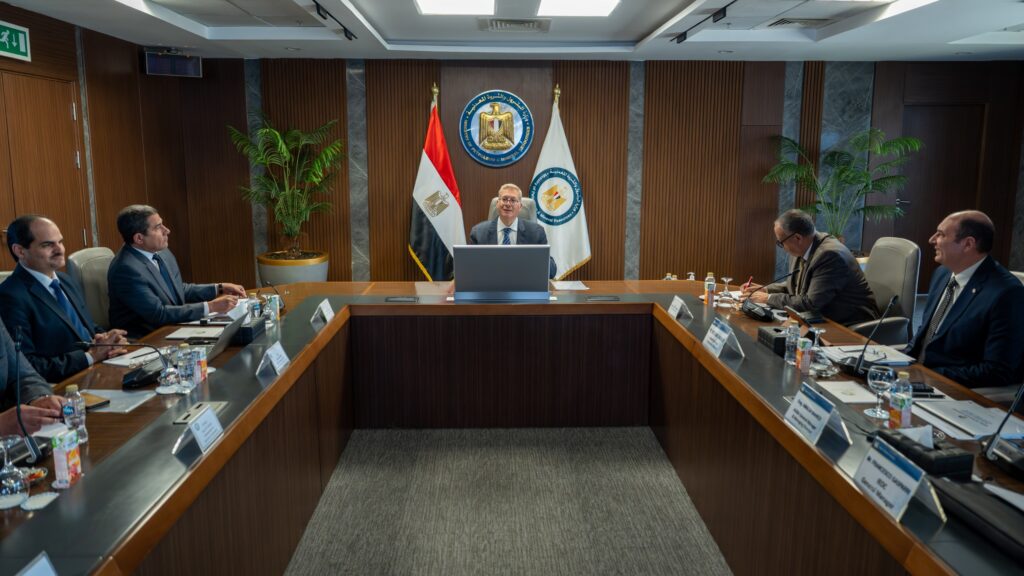 وزير البترول: خطة خمسية لتطوير البنية التحتية واستيعاب زيادات الإنتاج وتقليل فاتورة الاستيراد 2 WhatsApp Image 2026 04 23 at 9.12.32 PM 1