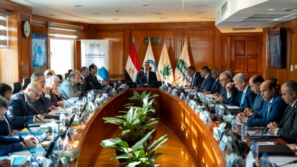 وزير البترول والثروة المعدنية يشهد أعمال الجمعية العامة لشركة فجر المصرية للغاز الطبيعي 3 e1af9f25 4fd4 4cfe 8a9d c09d845ab8c7