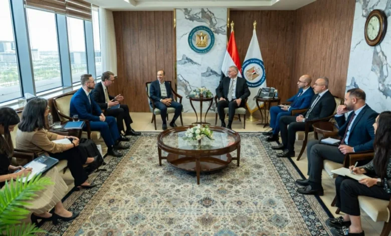 وزير البترول يبحث مع ماكنزى آند كومبانى فرص التعاون فى مشروعات القطاع 1 1784926