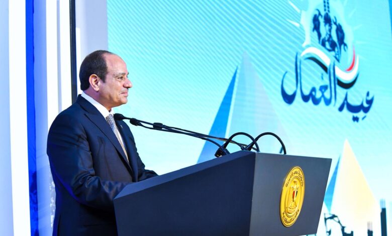 رئيس نقابة البترول العاملون بالنفط.. يجددون العهد للرىيس السيسى بالعمل على زيادة الانتاج 1 19 2024 638502721363469291 346