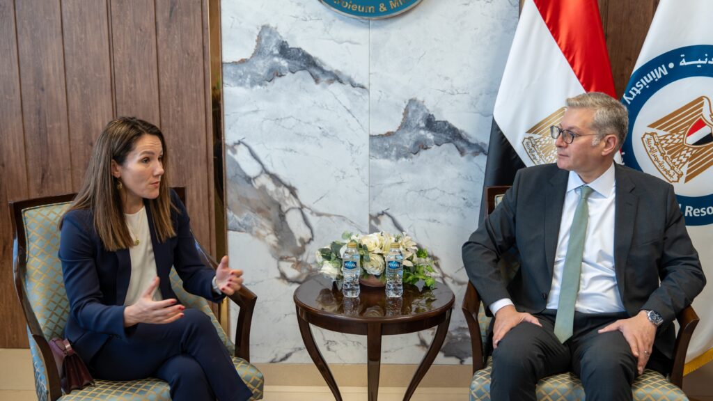 وزير البترول والثروة المعدنية يبحث مع بي بي البريطانية التقدم في حفر آبار جديدة للغاز الطبيعي 2 c5e6ad51 aafa 49cb 987c c8faa198968a