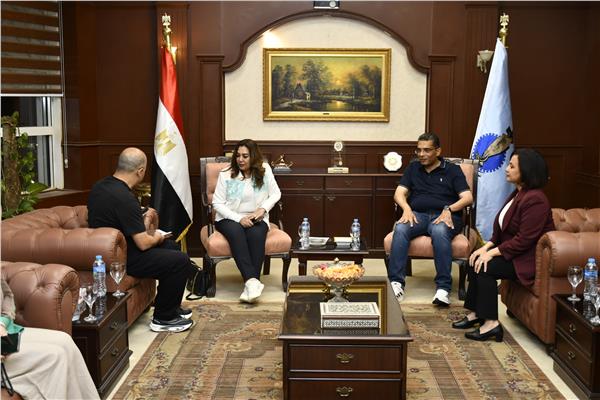 منال عوض: الدولة تهتم بتطوير منظومة الإدارة المتكاملة للمخلفات بالبحر الأحمر 1 20260606085850945