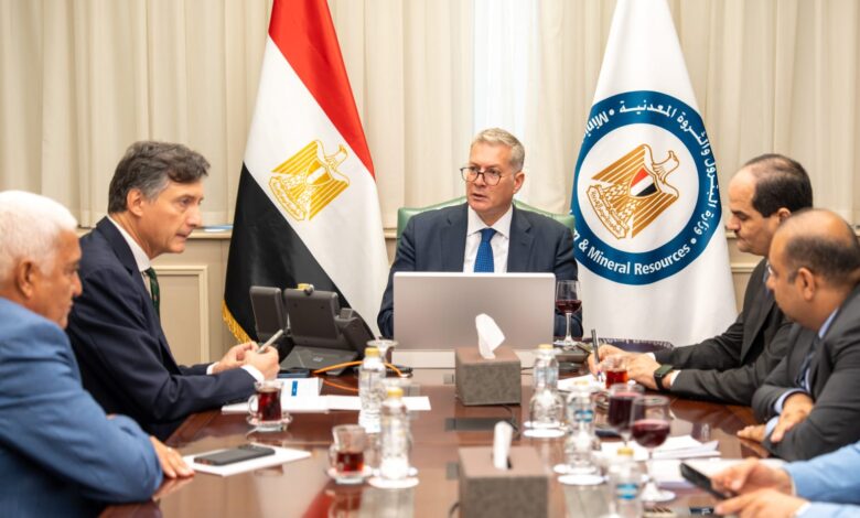 وزير البترول والثروة المعدنية يبحث مع إيني الإيطالية خطط زيادة انتاج الغاز وحفر آبار جديدة 1 IMG 20260615 WA0128