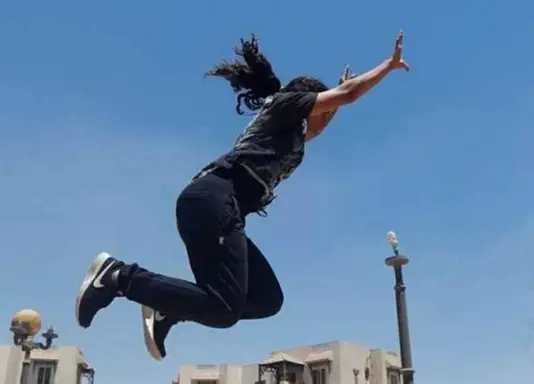 طالبة ثانوى فى أسيوط تلقى نفسها من الطابق السادس بسبب صعوبة «الكيمياء» 1 AA274ME0