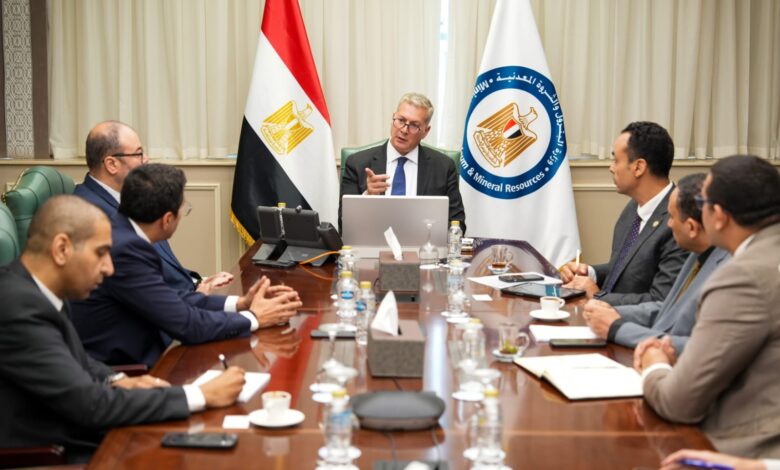 وزير البترول والثروة المعدنية يبحث مع SLB ( شلمبرجير ) توظيف الذكاء الاصطناعي لزيادة الإنتاج وتطوير بوابة مصر للاستكشاف وتعزيز كفاءة الطاقة 1 IMG 20260706 WA0030