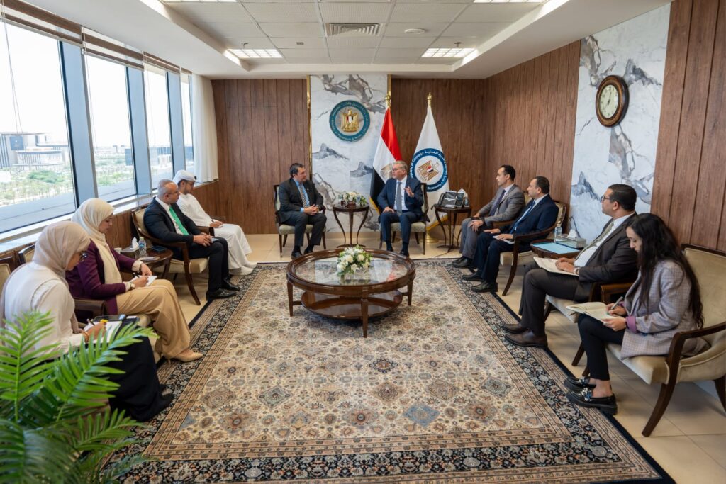 وزير البترول والثروة المعدنية يبحث مع AIQ الإماراتية توظيف الذكاء الاصطناعي لتعزيز الاكتشافات وخفض تكلفة الإنتاج 2 WhatsApp Image 2026 07 01 at 10.11.01 AM 1
