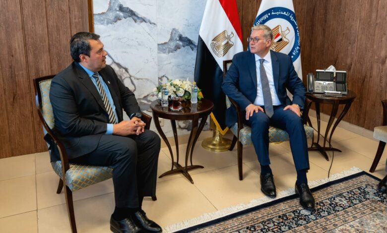 وزير البترول والثروة المعدنية يبحث مع AIQ الإماراتية توظيف الذكاء الاصطناعي لتعزيز الاكتشافات وخفض تكلفة الإنتاج 1 WhatsApp Image 2026 07 01 at 10.11.01 AM 2