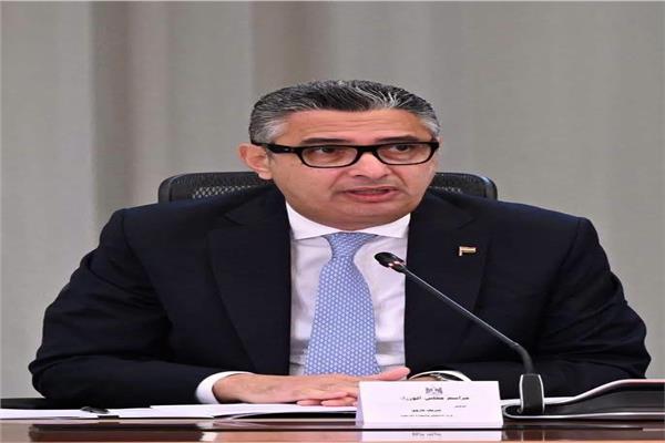 وزير التموين: لا تهاون مع أي محاولة لاستغلال المواطنين 1 الدكتور شريف فاروق تموين