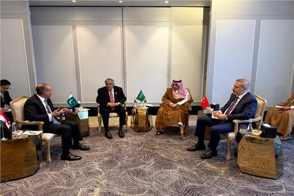 وزراء خارجية مصر والسعودية وباكستان وتركيا يبحثون مستجدات الأوضاع الإقليمية وجهود خفض التصعيد 1 20260805212224742