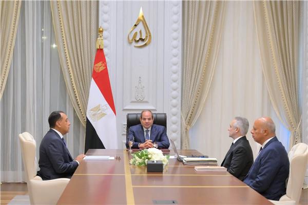 الرئيس السيسي يتابع تطوير خدمات الشهر العقاري والتوثيق 1 20260817122259369