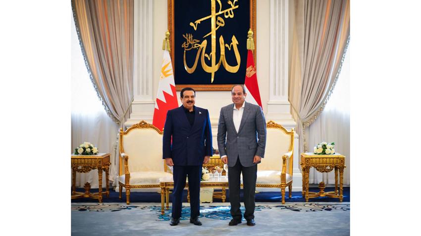 الرئيس عبد الفتاح السيسي يستقبل ملك مملكة البحرين الشقيقة بمطار العلمين الدولي (فيديو + صور) 3 3jpg