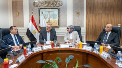 وزير البترول والثروة المعدنيه ومحافظ الوادي الجديد يشهدان توقيع بروتوكول إنشاء أول مدرسة تكنولوجيا تطبيقية متخصصة في التعدين والخامات الفوسفاتية على مستوى الجمهورية 4 IMG 20260819 WA0020