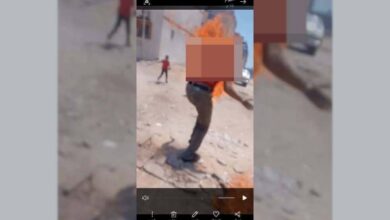 بسبب إزالة كشكه.. مواطن يشعل النار فى نفسه أثناء تنفيذ حملة على الإشغالات بمناخ بورسعيد 4 IMG 3173