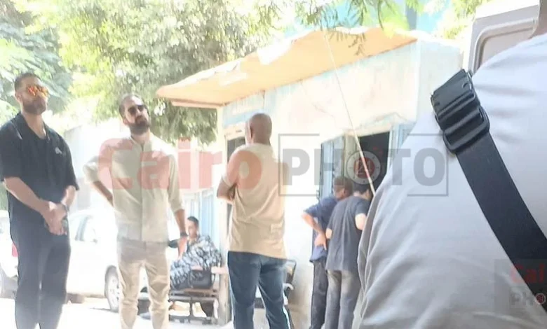 في انتظار الجثامين.. أول ظهور لأسرة ضحايا حادث التجمع 1 IMG 3346