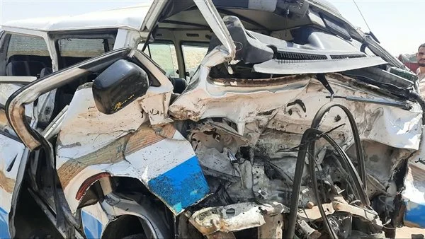 إصابة 9 طلاب وسائقين في تصادم ميكروباص وسيارة ربع نقل أعلى الطريق الأوسطي 1 IMG 3686