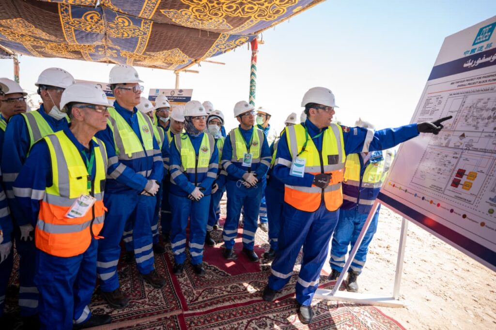 🔵 وزير البترول والثروة المعدنية : مشروع أبوطرطور نموذج لتعظيم القيمة المضافة من الثروات التعدينية المصرية وتحويل الخام إلى منتجات ذات قيمة اقتصادية مرتفعة 2 WhatsApp Image 2026 08 19 at 4.52.33 PM 1